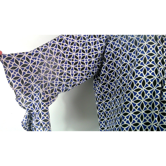 Counterparts Women's XL V-neck 1/4 Button 3/4 Bell Sleeve Blouse - Picture 3 of 9